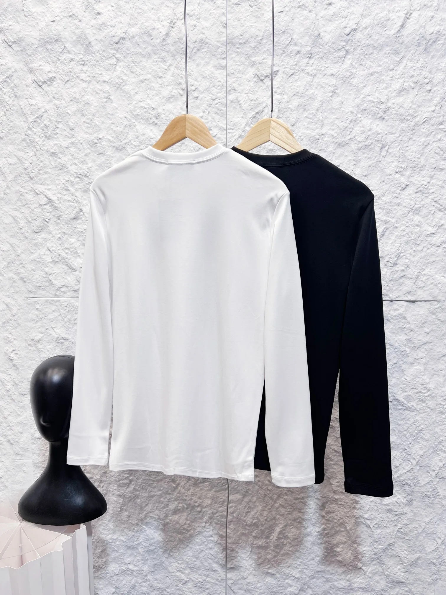 Arc'teryx （ In Stock ） T ， T ，； 。 ， ； 、 ， 。 ：Black White Sizes：S-2XL （ ）